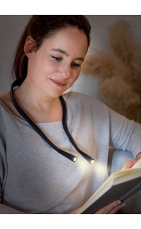 Leeslamp om om je nek te hangen. Moses